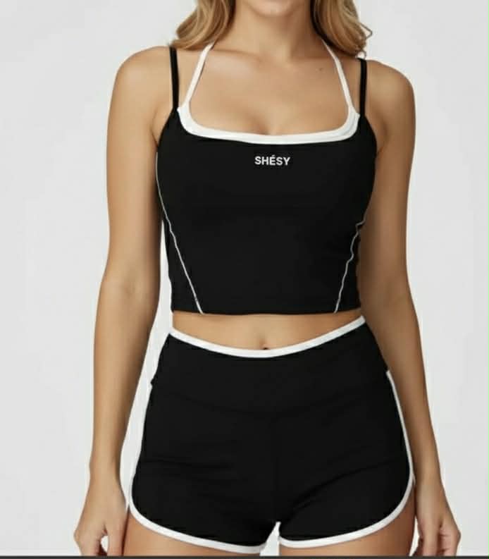 Signature Contrast Piping Halter Crop Sports Bra