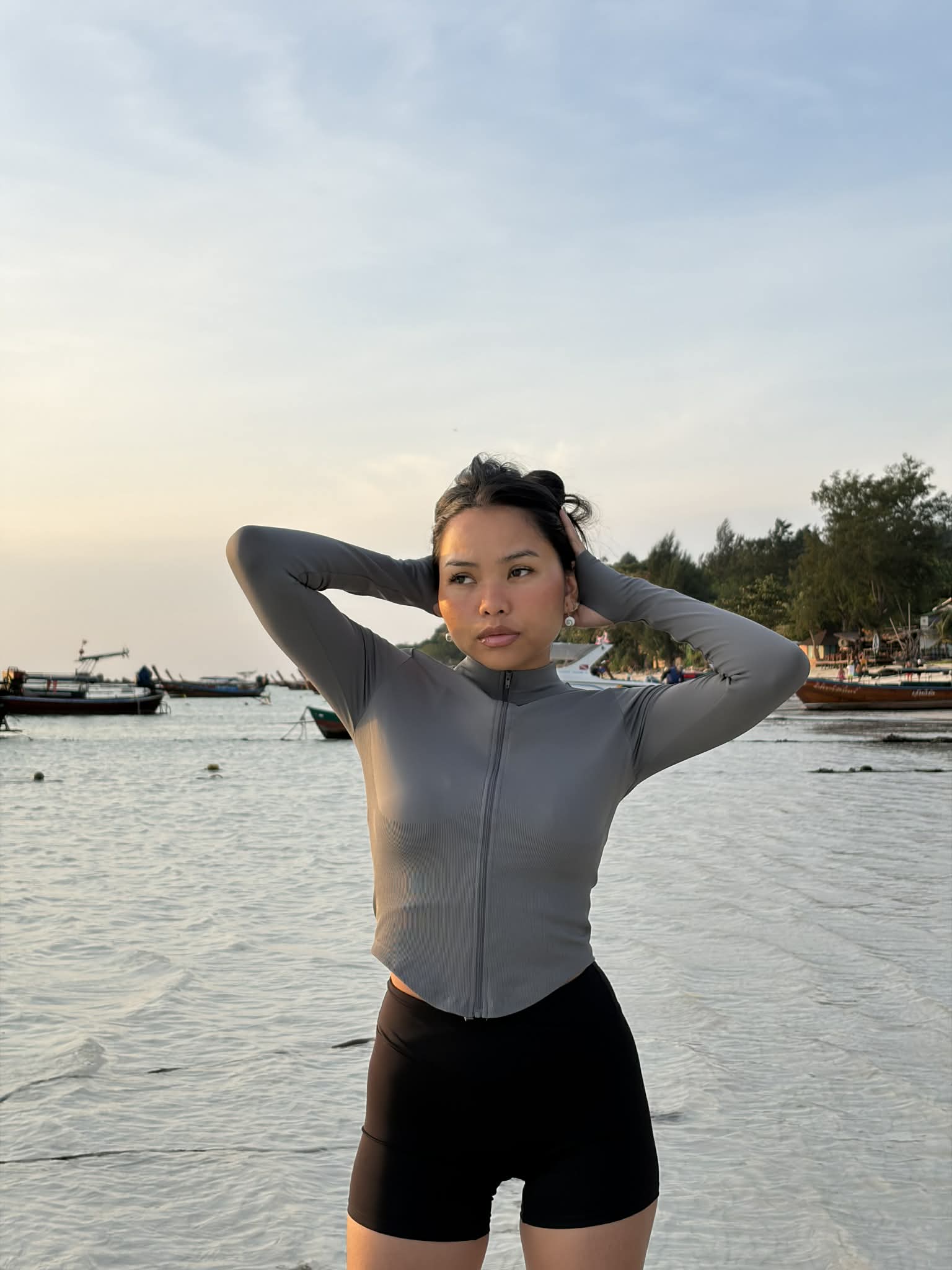 Glow Backless Halter Bra (Blue Grey)